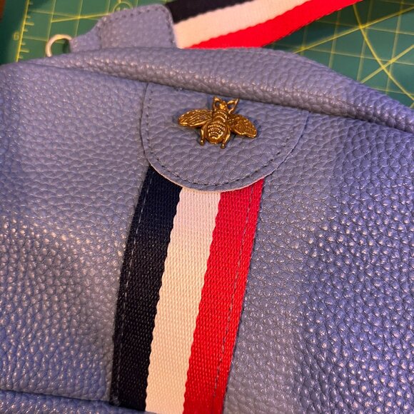 Red White & Blue Small Shoulder faux Leather Bee Handbag For Teens Or Women D - Picture 4 of 6